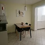 Mikuljan Apartments- Free Parking -5 Min By Walk To Ostanak kod kuće