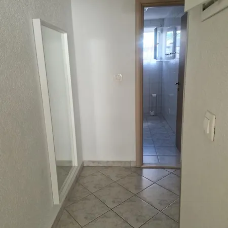 Alloggio in famiglia Mikuljan Apartments- Free Parking -5 Min By Walk To *